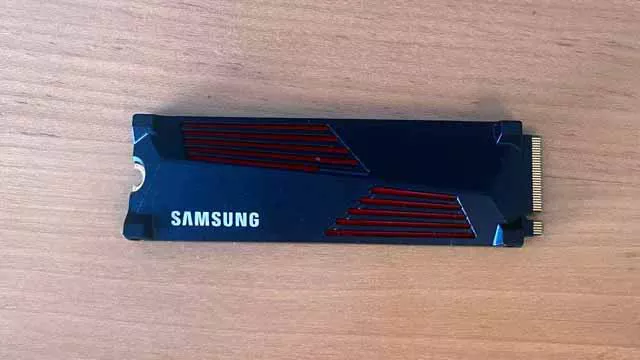 Samsung SSD 990 Pro (با هیت سینک)